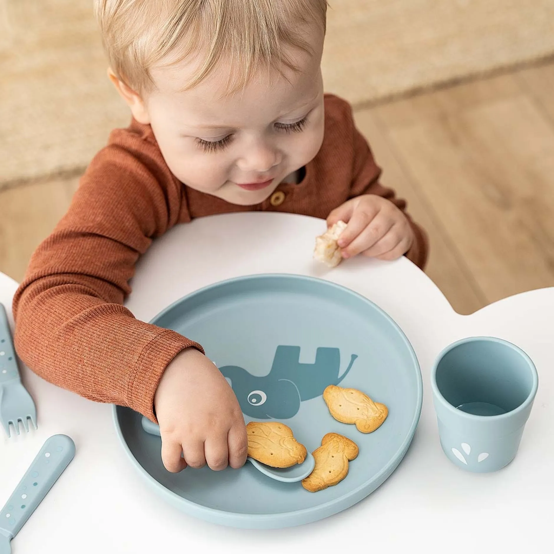 Kinderborden*Done By Deer Foodie Bord blauw