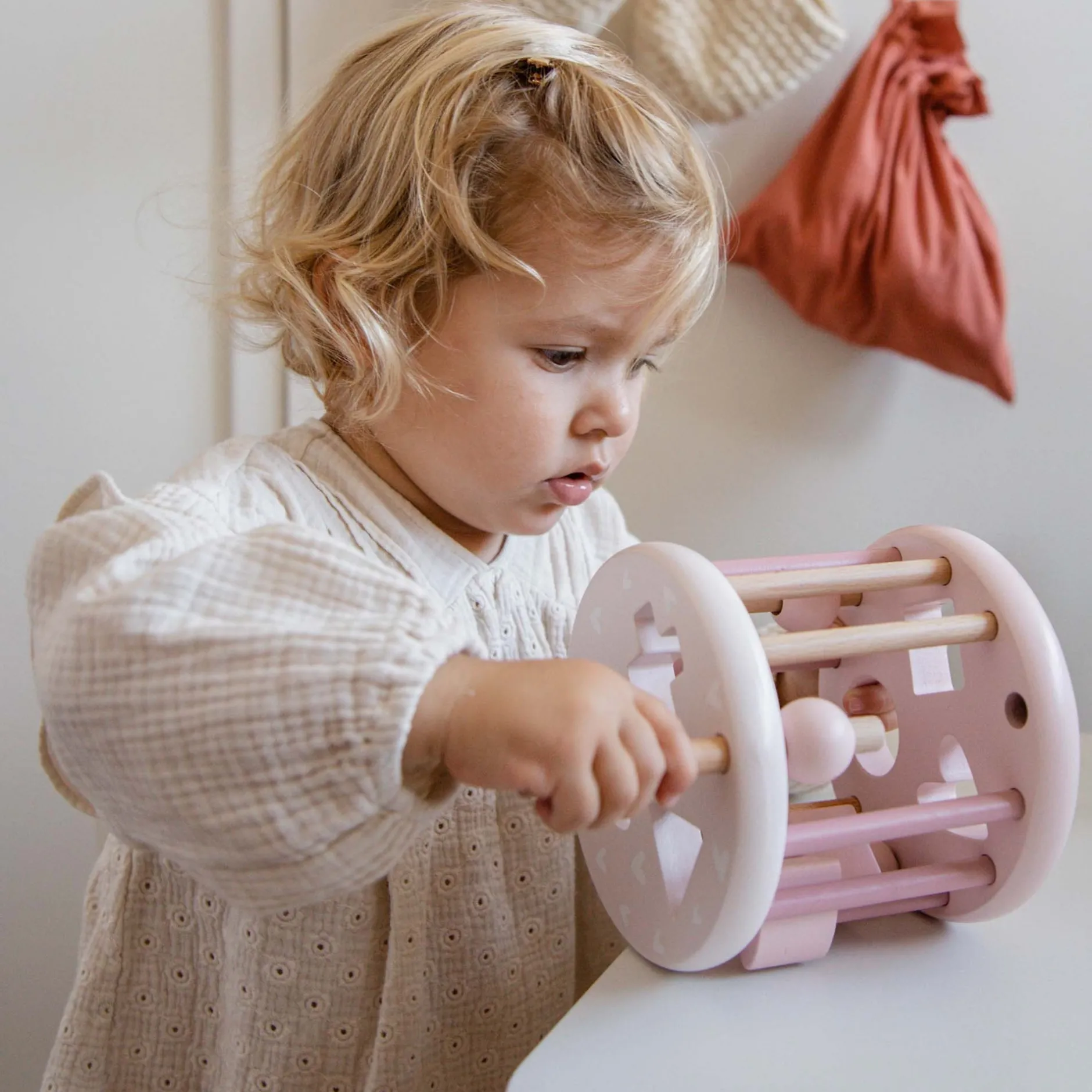 Vormenstoven*Label Label houten vormenstoof Pink