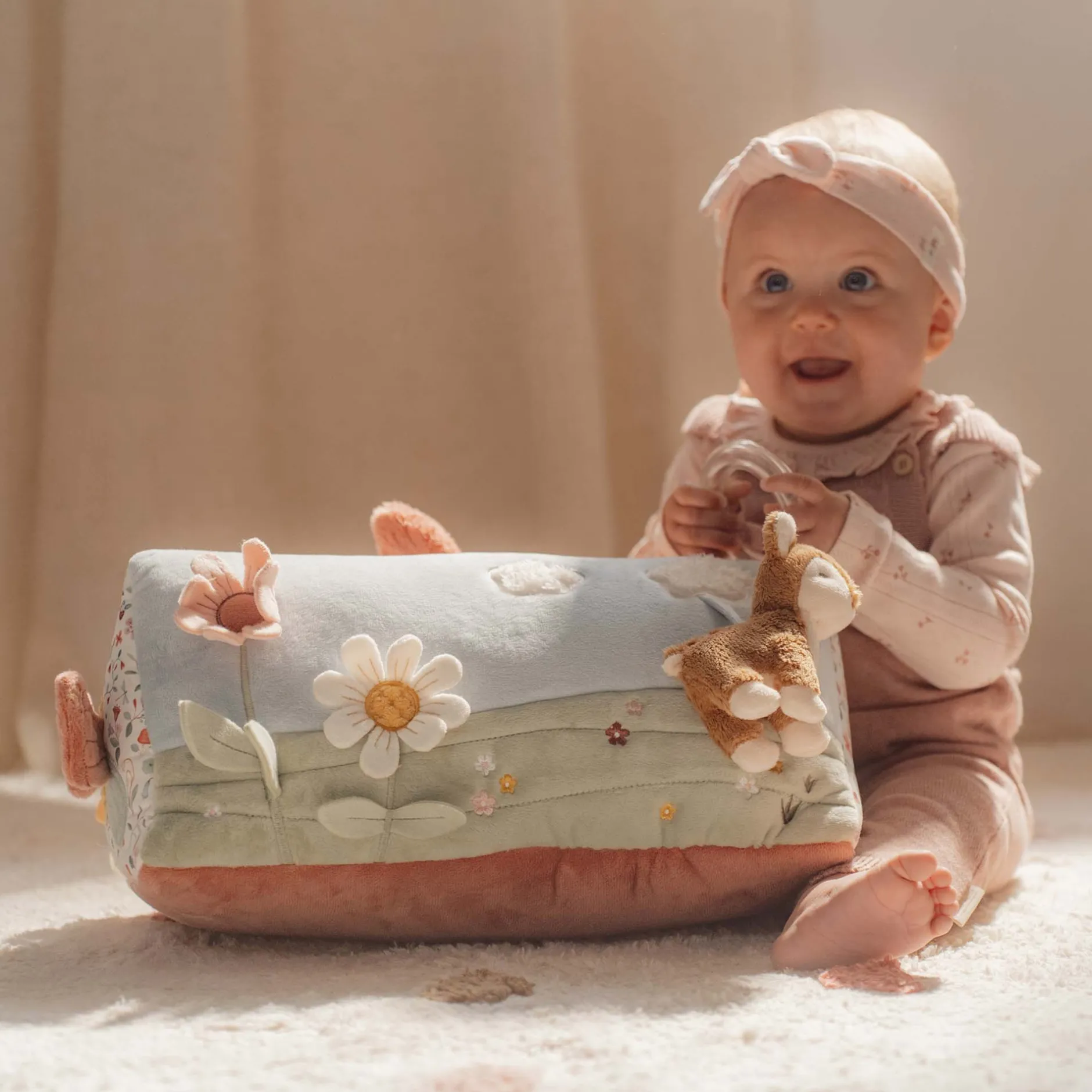 Knuffels|Interactief Speelgoed*Little Dutch activiteitendriehoek Fairy Garden Brownie