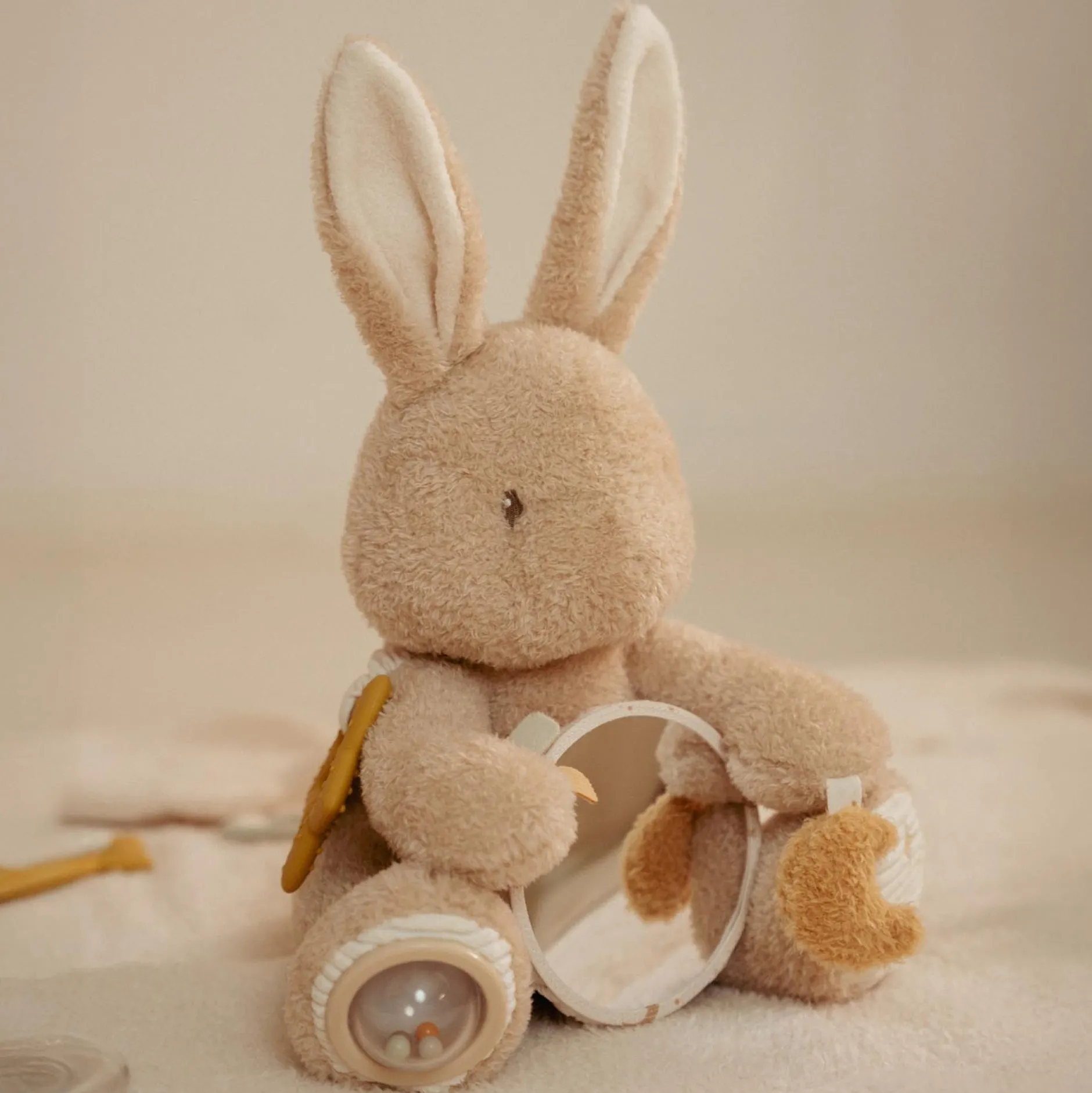 Knuffels*Little Dutch activiteitenknuffel Newborn Naturals Bunny Beigebrown