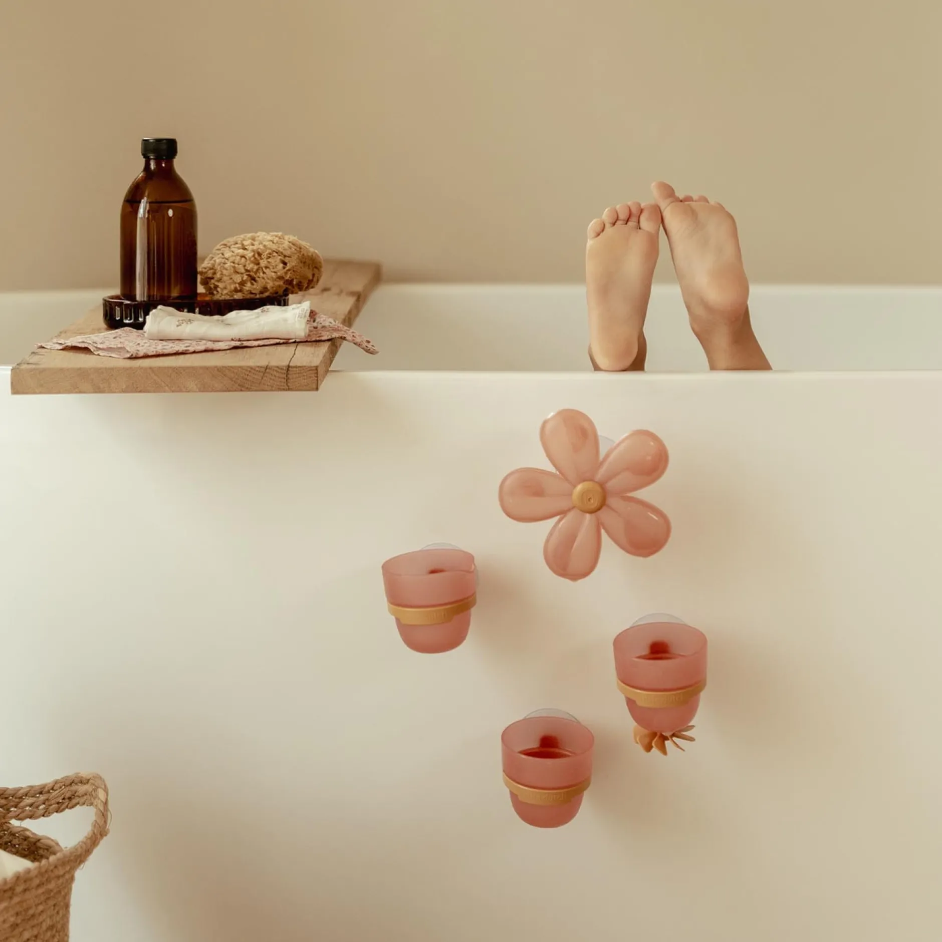 Badspeelgoed|Badspeelgoed*Little Dutch badwand bekers bloem Pink