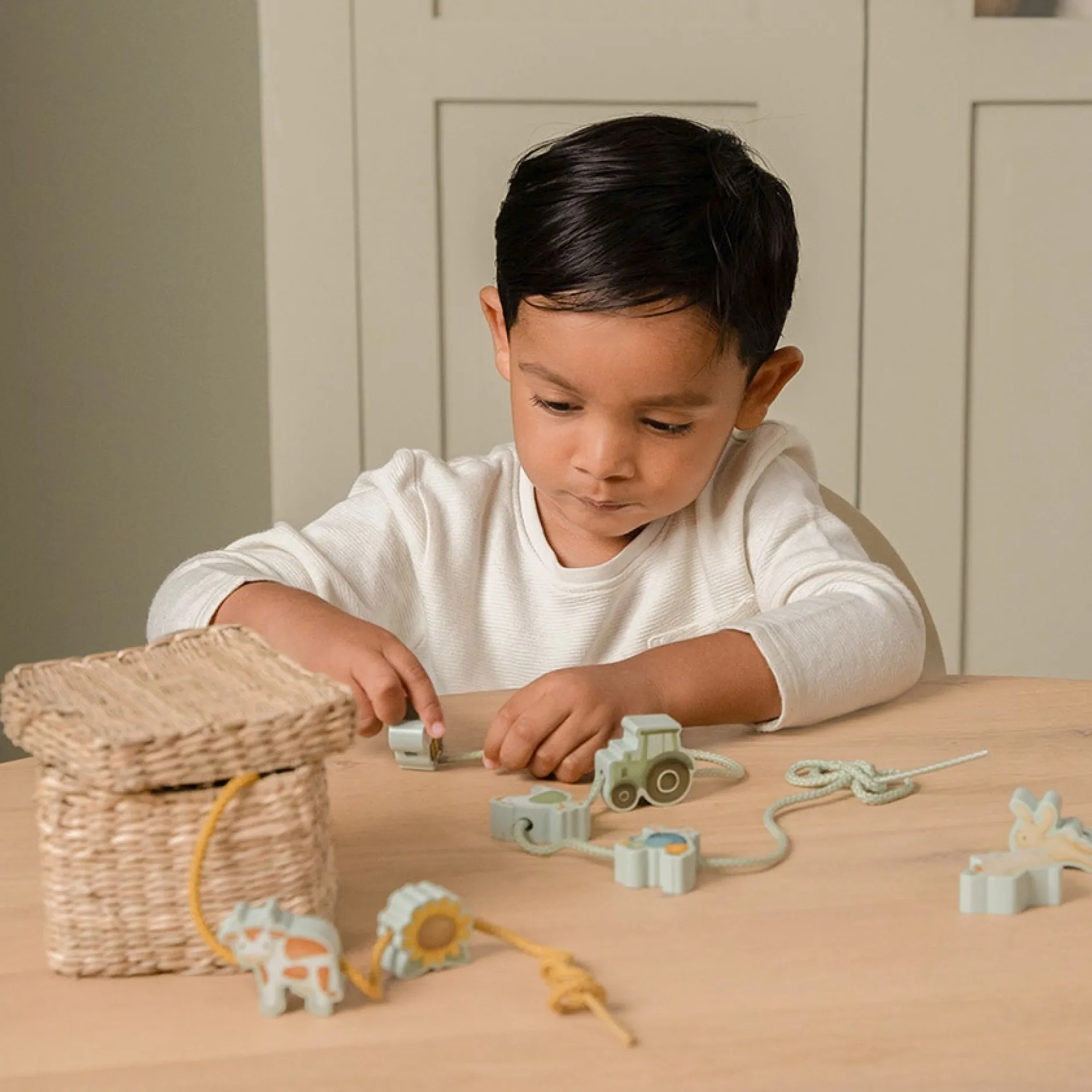 Tekenen|Puzzels & Spellen*Little Dutch rijgkralen Little Farm Multi