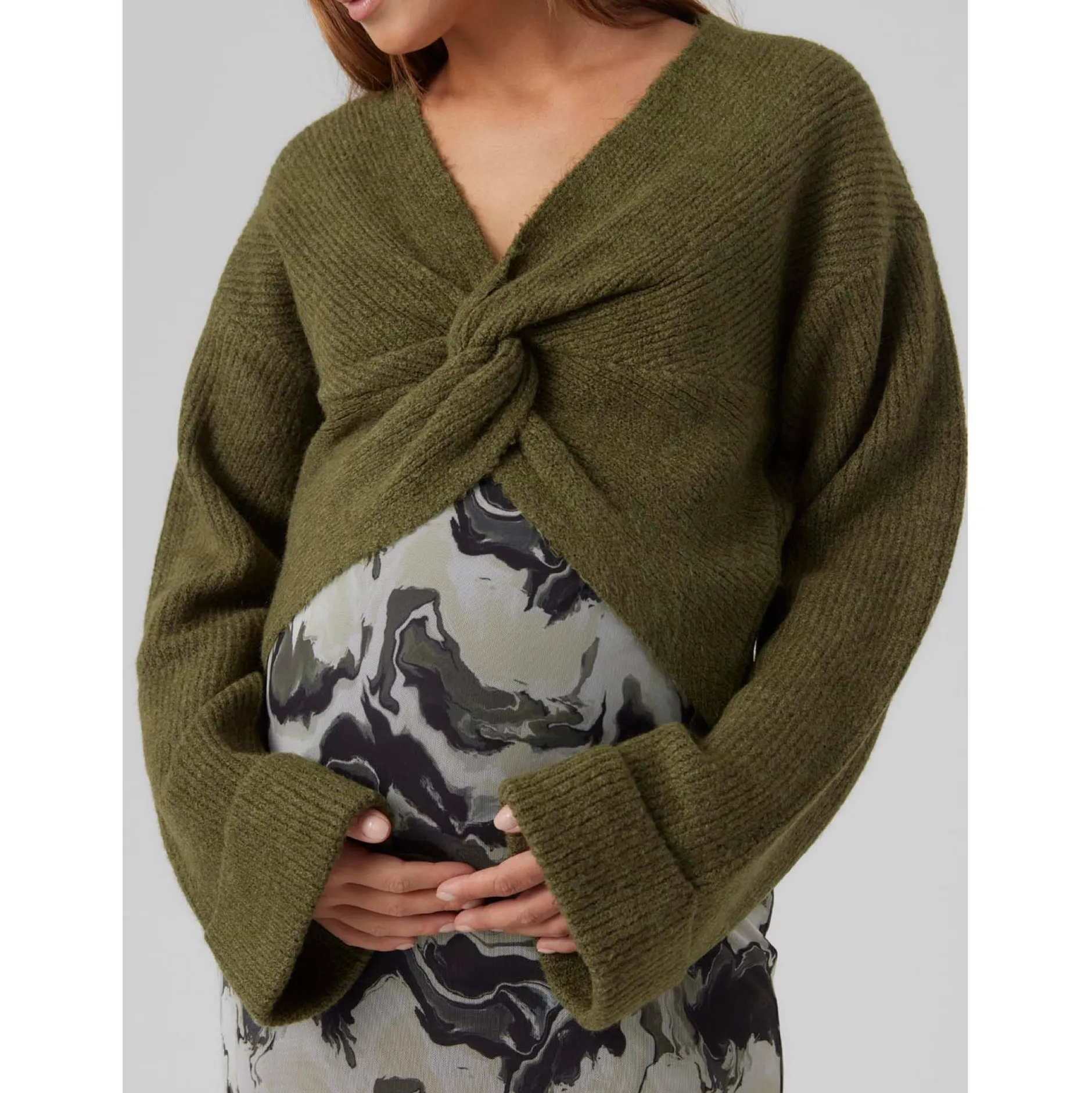 Truien & Vesten*Mamalicious zwangerschapstrui lange mouwen effen groen Dark Olive Green