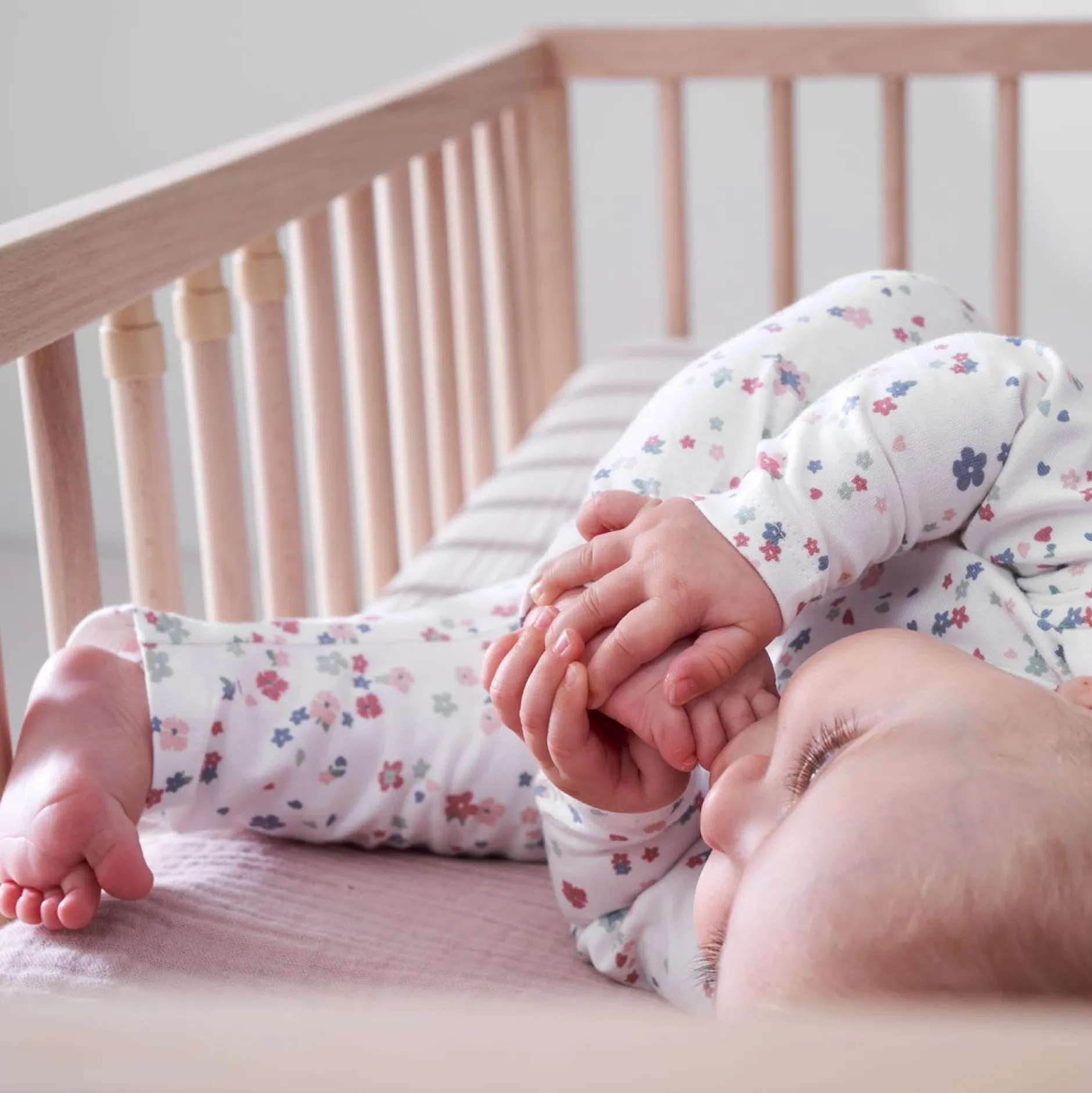 Pyjama's|Pyjama's*Prénatal baby pyjama bloem wit Ivoor Wit