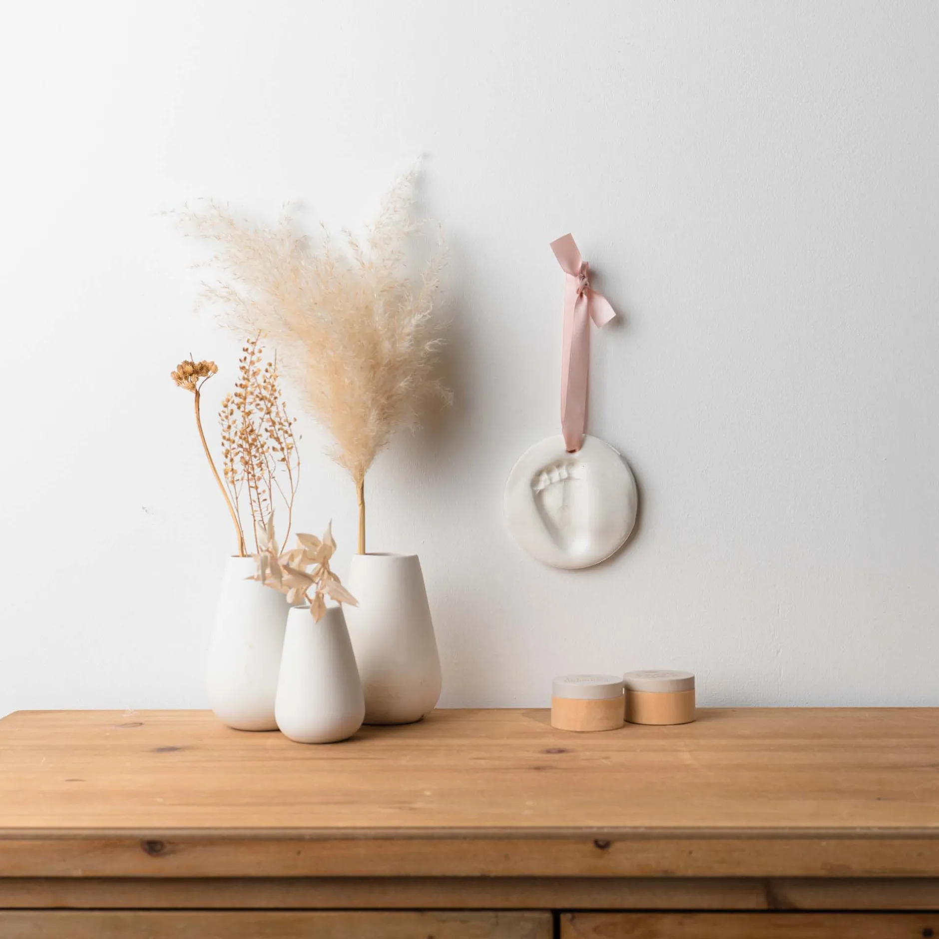 Feestartikelen|Kraamcadeaus*Prénatal gipsafdruk hanger White