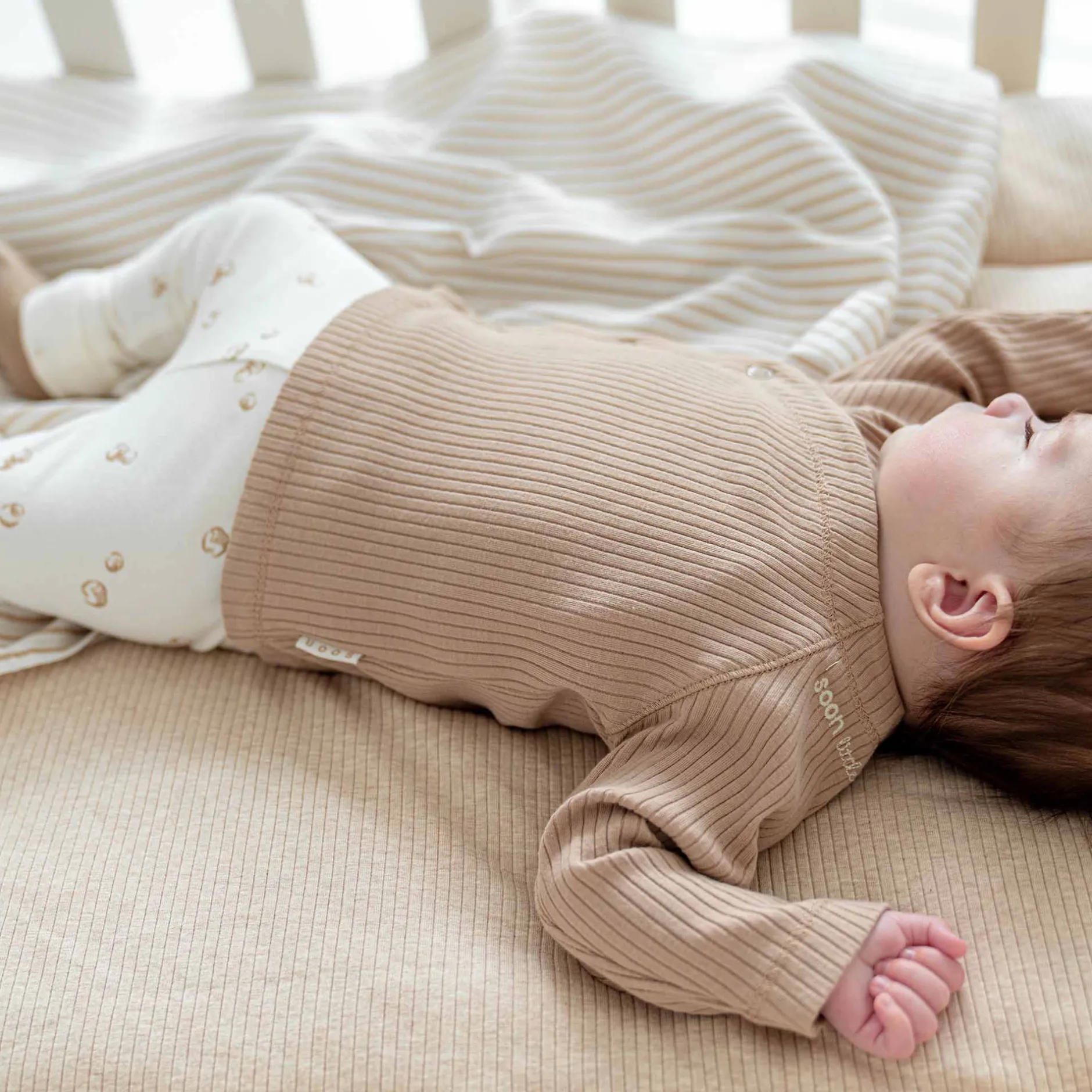 Broeken & Tuinbroeken|Broeken & Leggings*Prénatal newborn broek all over print beige Dark Off-White
