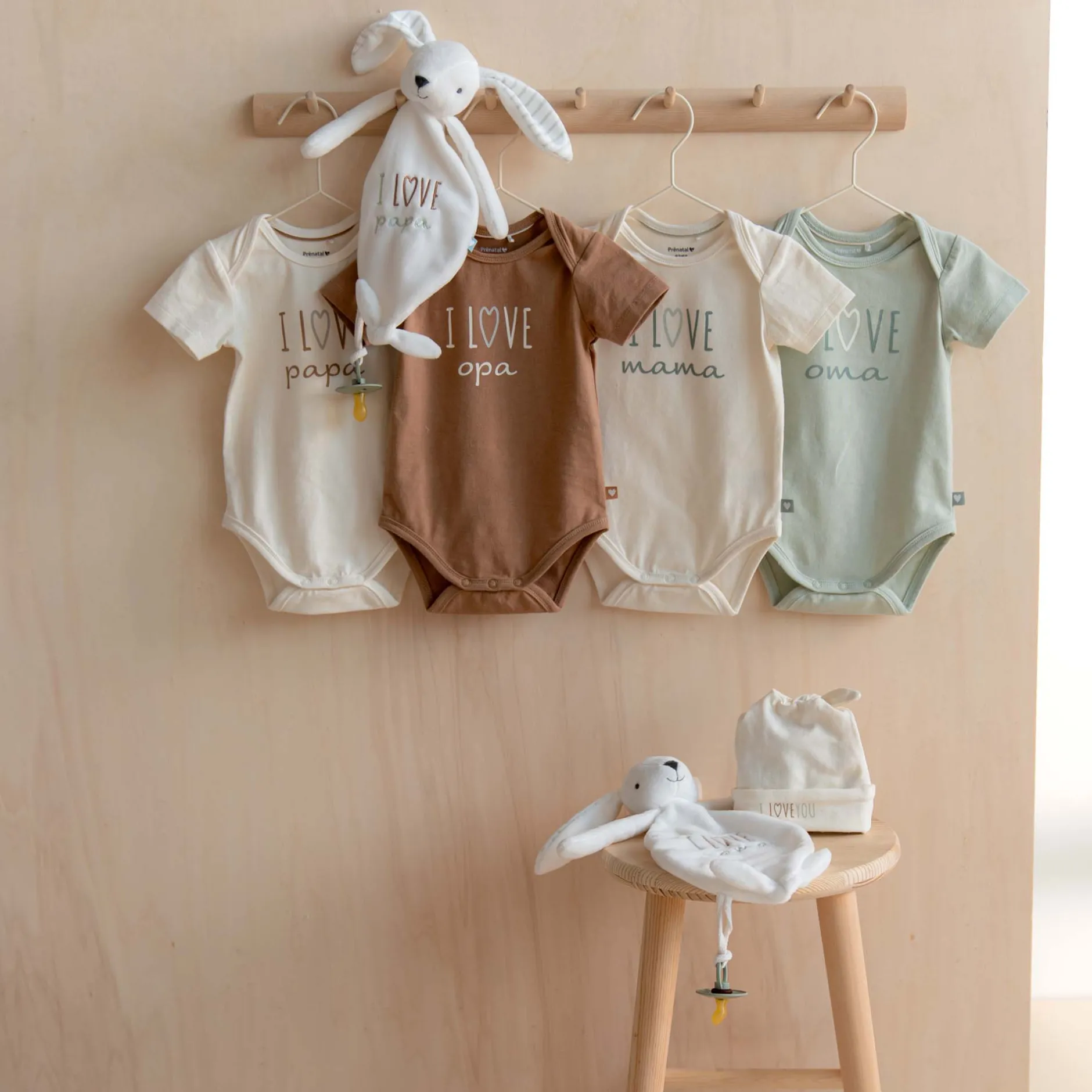 Feestartikelen|Kraamcadeaus*Prénatal newborn muts i love White