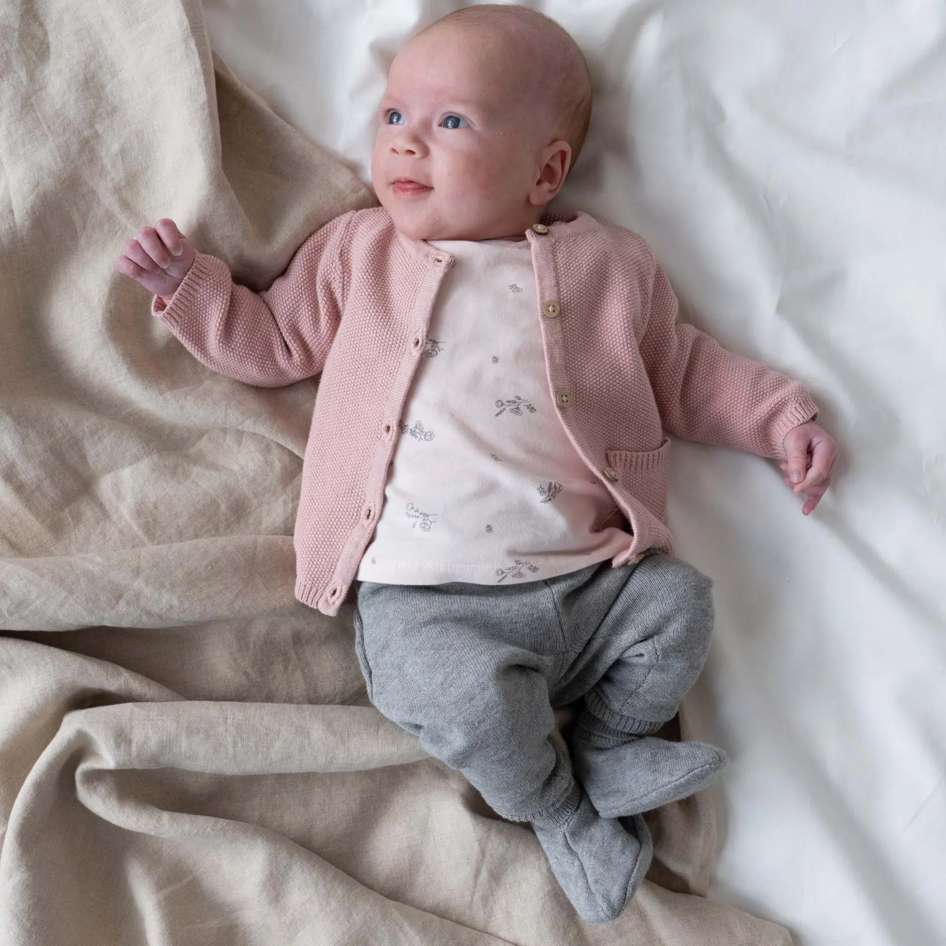Truien & Vesten|Vesten*Prénatal newborn vest lange mouwen effen roze Pink Shade