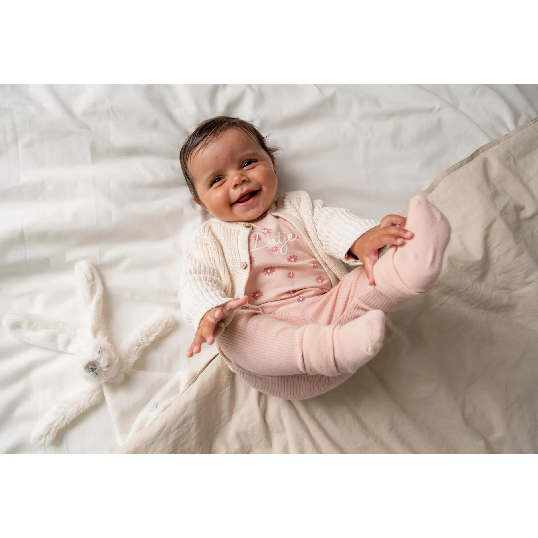 Truien & Vesten|Truien & Vesten*Prénatal newborn vest lange mouwen effen beige Dark Off-White