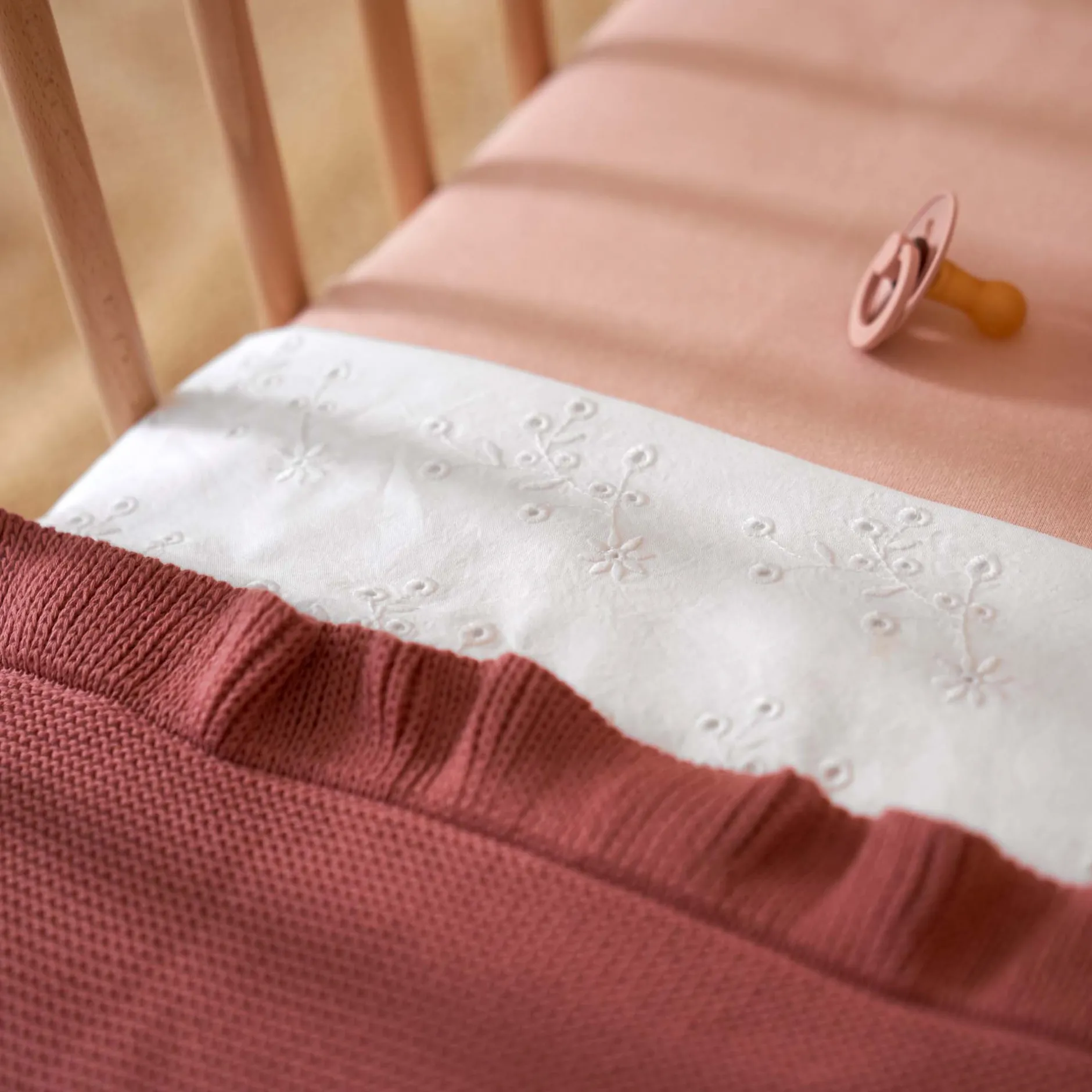 Lakens*Prénatal wieglaken broderie wit