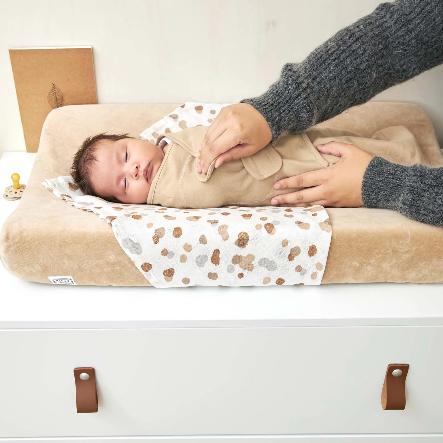 Inbakerdoeken & Inbakerslaapzakken*Meyco Swaddle 3-6 maanden sand Sandbrown