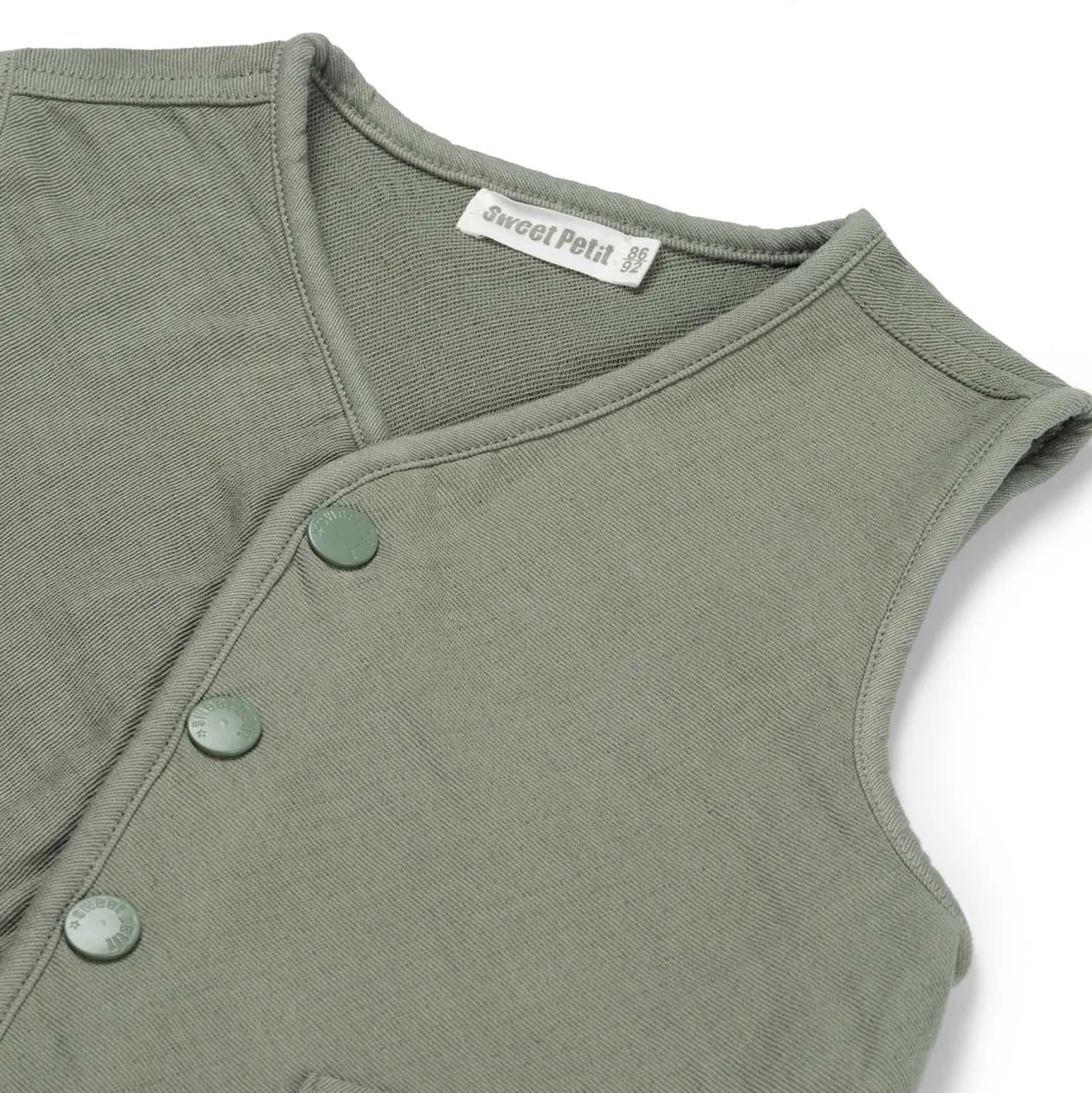 Truien & Vesten|Vesten*Sweet Petit baby gilet mouwloos effen groen Sage Green
