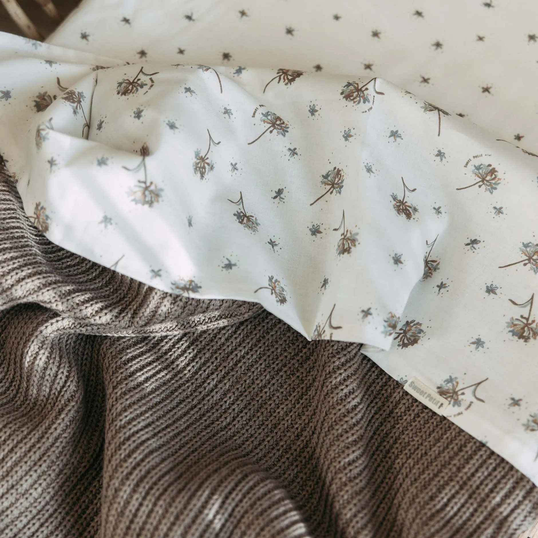 Dekens*Sweet Petit Mini wiegdeken bruin
