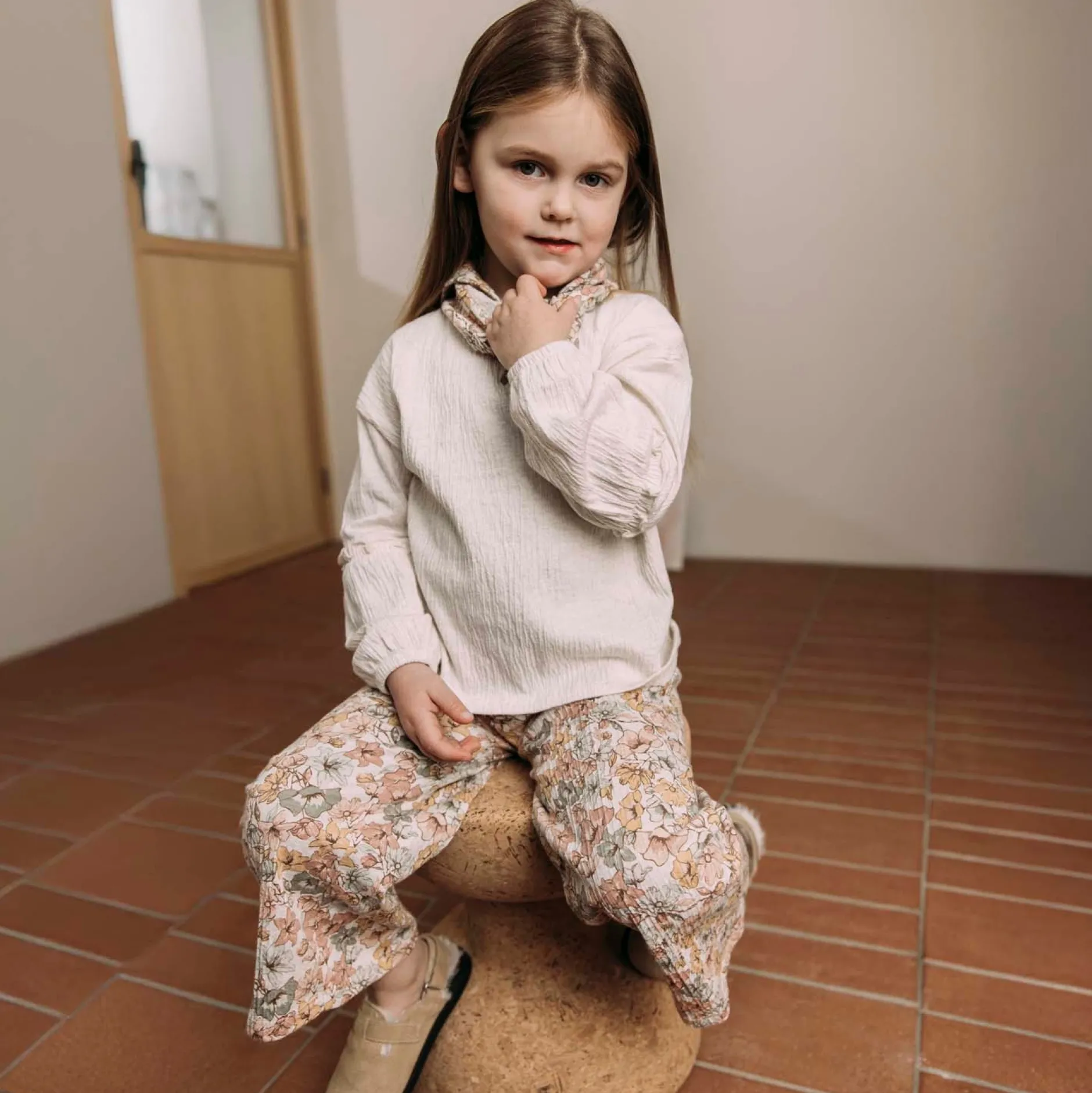Broeken & Leggings|Broeken & Leggings*Sweet Petit peuter broek Maysa bloemen beige Soft Ecru Melange